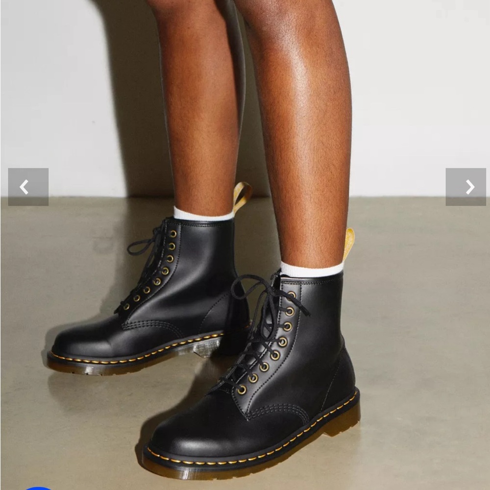 💥NWOT💥 Vegan 1460 8-eye Lace Up Doc Martens Boots - Picture 7 of 16